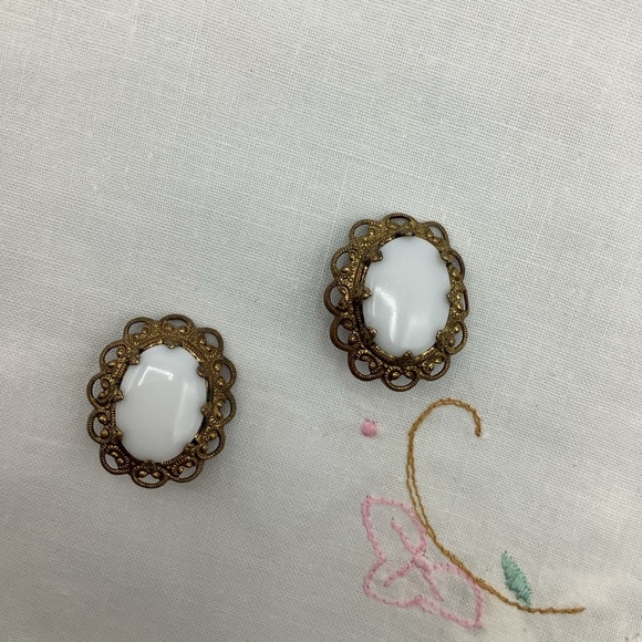 Vintage Eastern Meets Western Brass Ring Set /w.Germany Signed Earrings - Picture 7 of 8